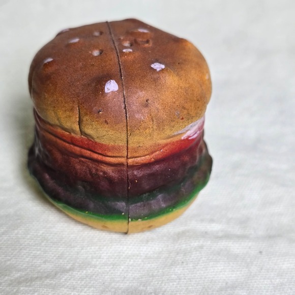 Vintage Hamburger Pepper‎ Shaker Novelty Kitchen Decor Hong Kong - Picture 5 of 7
